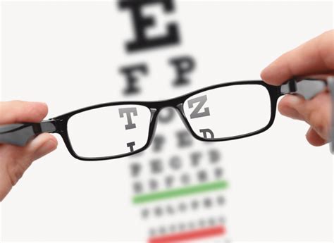 specsavers free eye test.